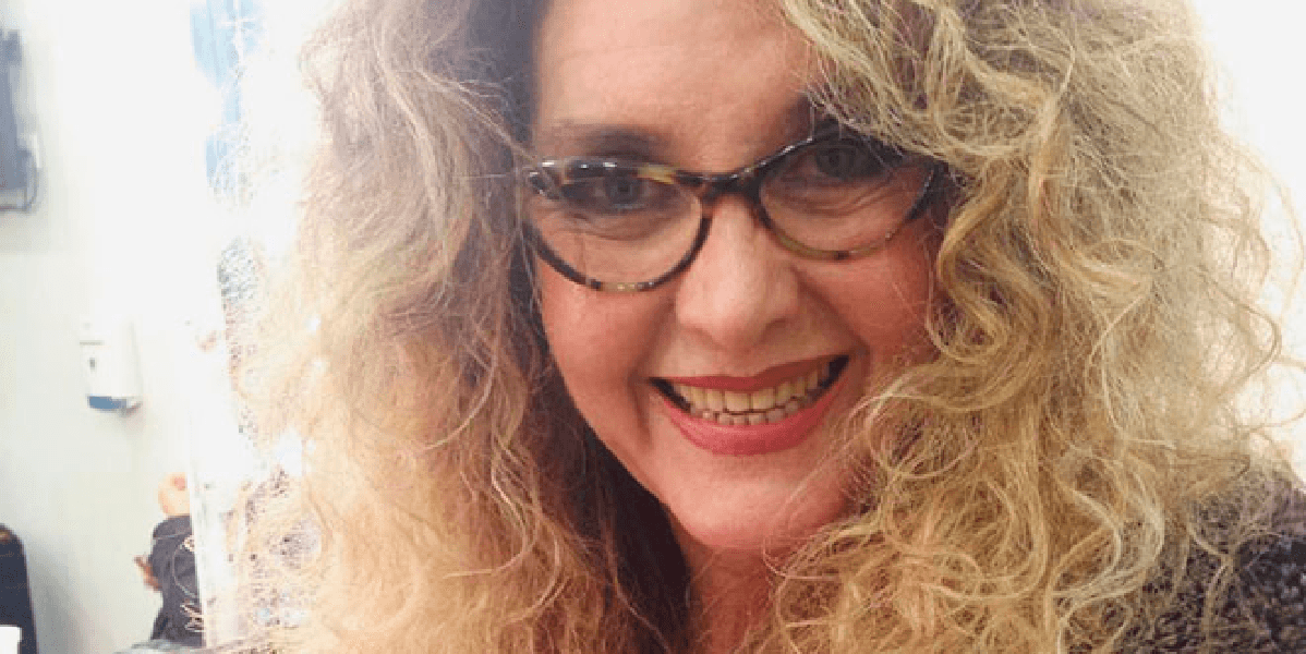 http://tvfoco.uai.com.br/wp-content/uploads/2015/05/Daniela-Mercury.jpg