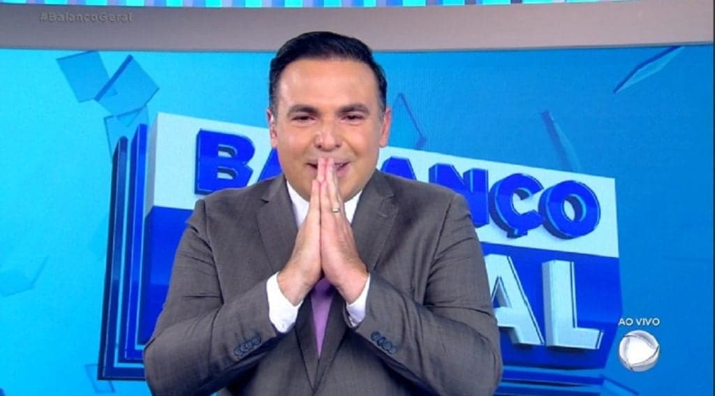 Gottino chora ao vivo com diagnóstico de doença e desabafa na Record: "Eu nunca aceitei, estou indignado"