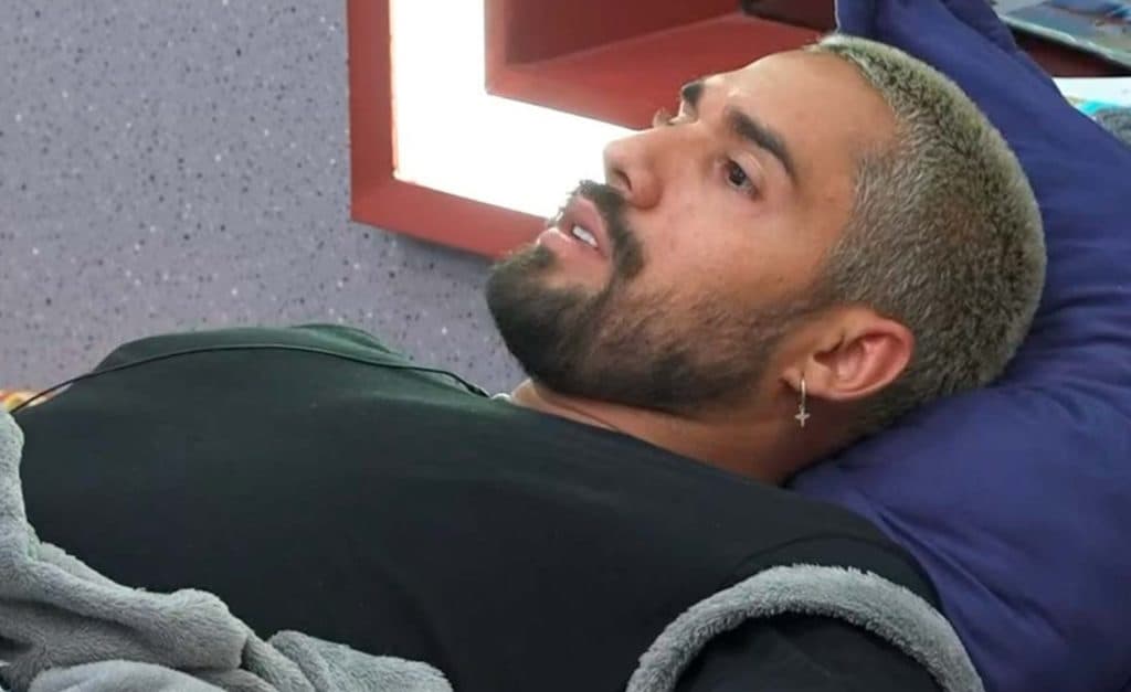 Bil Araújo expõe teoria após saída Dayane Mello em A Fazenda 13: “Não foi com as pessoas certas”
