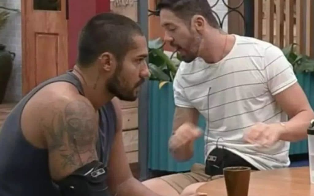 Equipe de Bil Araújo e Rico Melquiades protagonizam briga no Twitter com troca de acusações