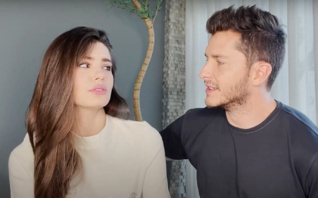 Após guerra com a Globo, Camila Queiroz e Kléber Toledo têm crise no casamento e motivo é exposto na TV