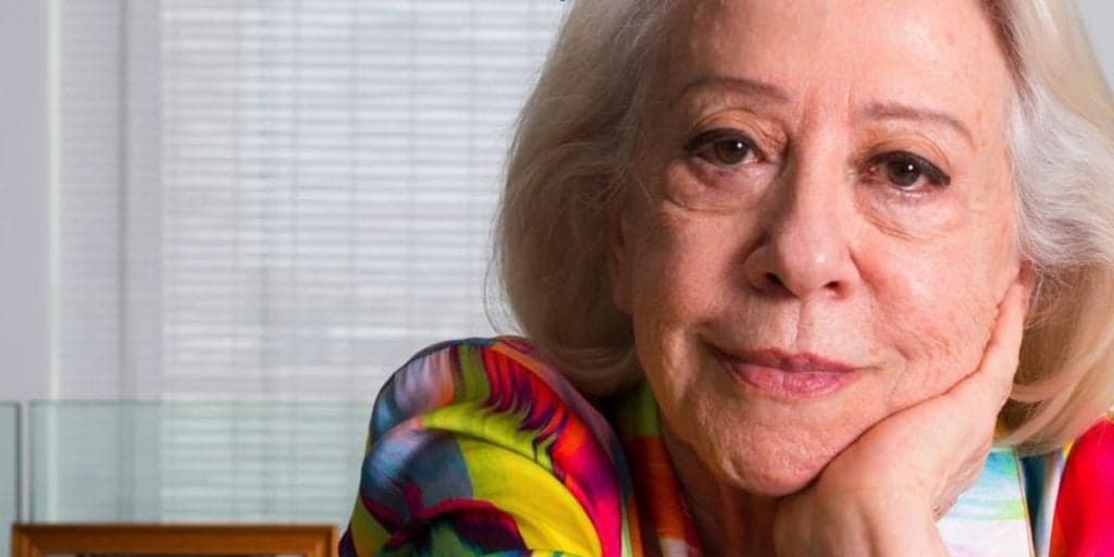 Fernanda Montenegro sofre desmaio, demora para acordar e faz anúncio sobre morte: "Despedida''