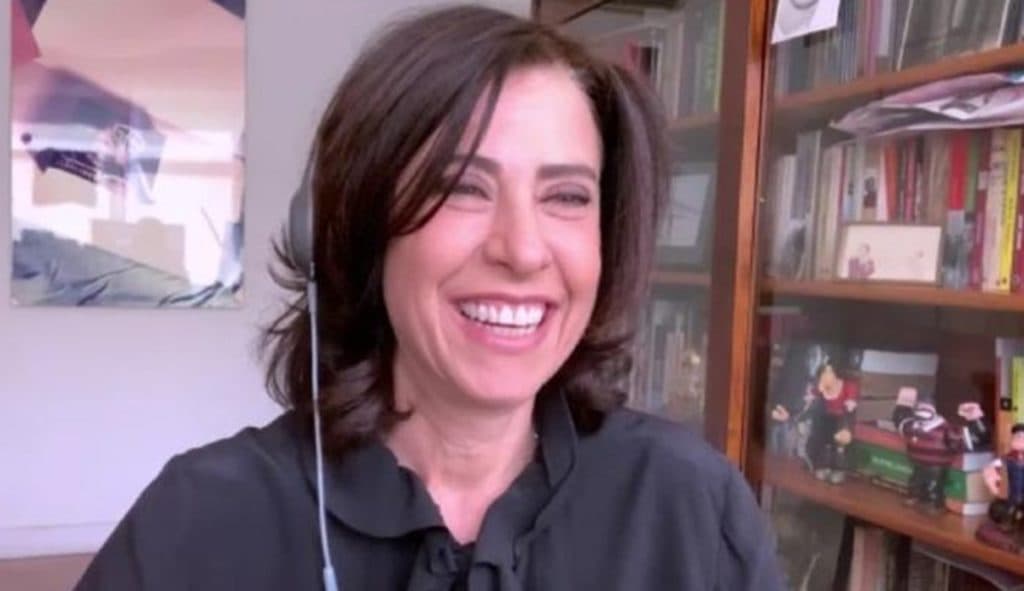 Fernanda Torres, sem papas na língua, expõe polêmica social e dá seu recado no 'Conversa com Bial'
