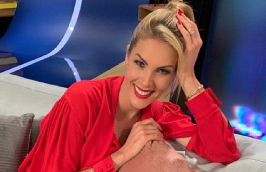 Ana Hickmann sofre acidente doméstico e Record interrompe programa com notícia: "No hospital"