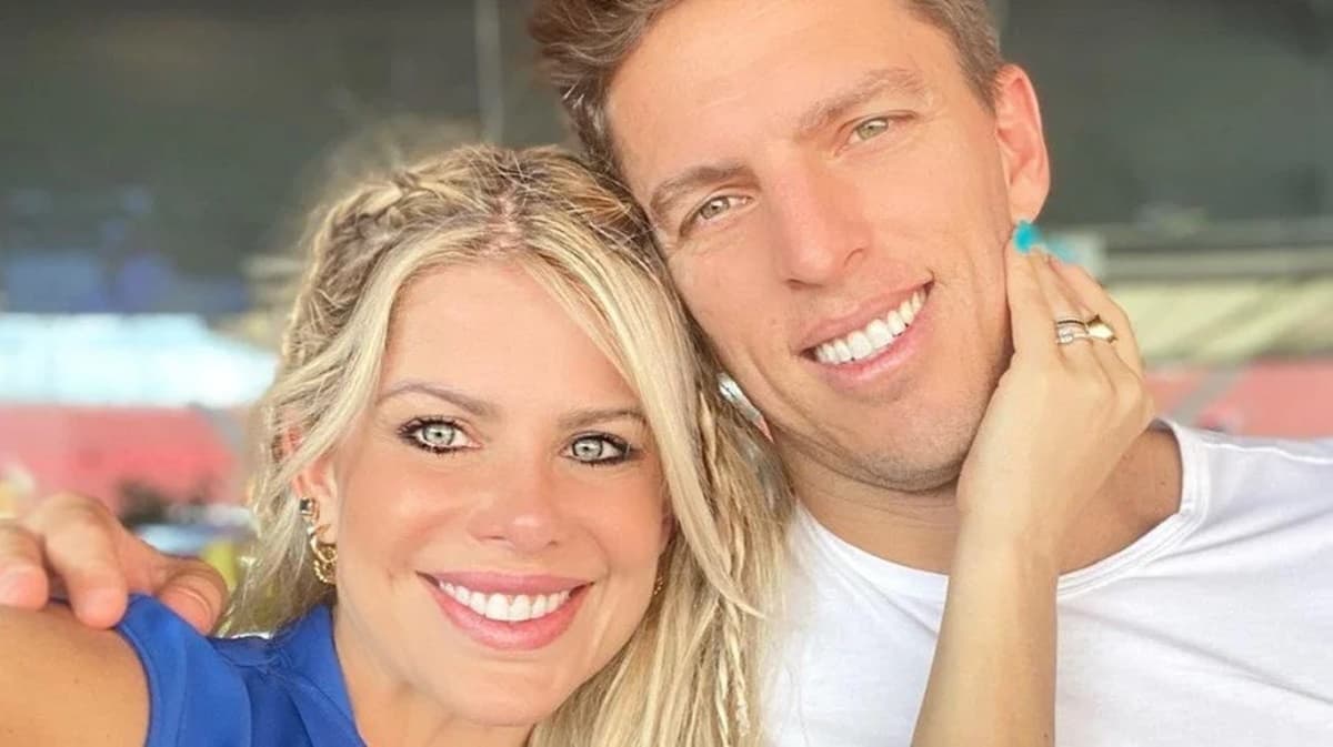 Karina Bacchi e seu ex-marido, Amaury Nunes Karina Bacchi e seu ex-marido, Amaury Nunes