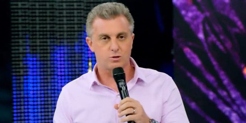 Luciano Huck entra com tudo com o Domingão após decisão sobre candidatura e revela: "Me prometeram"