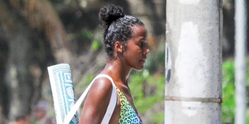 Âncora do Fantástico, Maju surge de roupa íntima na praia e grande amor acaba exposto: "Sempre desconfiei"