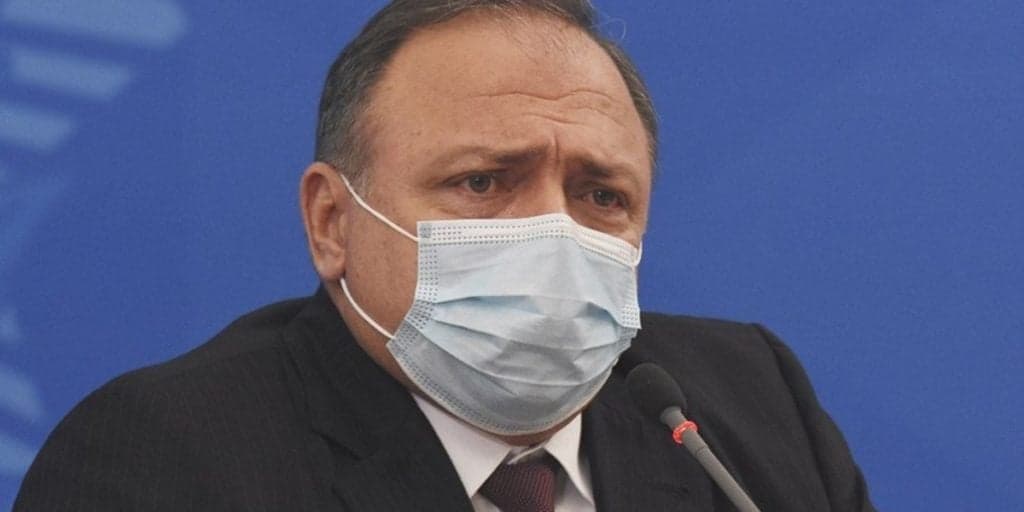 Urgente! Eduardo Pazuello sofre acidente de moto e é levado às pressas para hospital do Rio