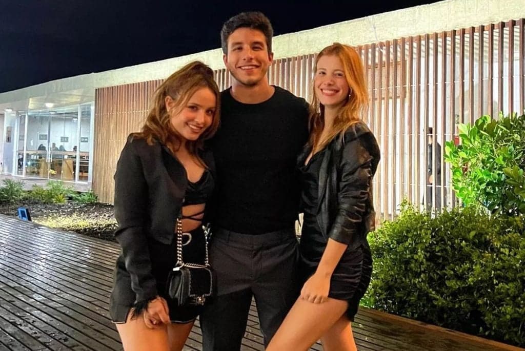 Ricky Tavares confessa ter 'trocado figurinhas' com Larissa Manoela e volta à Globo: "Gratificante"