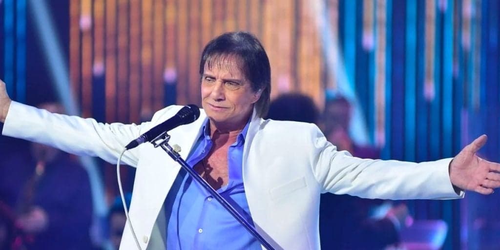 Aos 80 anos, Roberto Carlos escancara em foto sua verdadeira paixão e detona ao Brasil: "Grande amor"