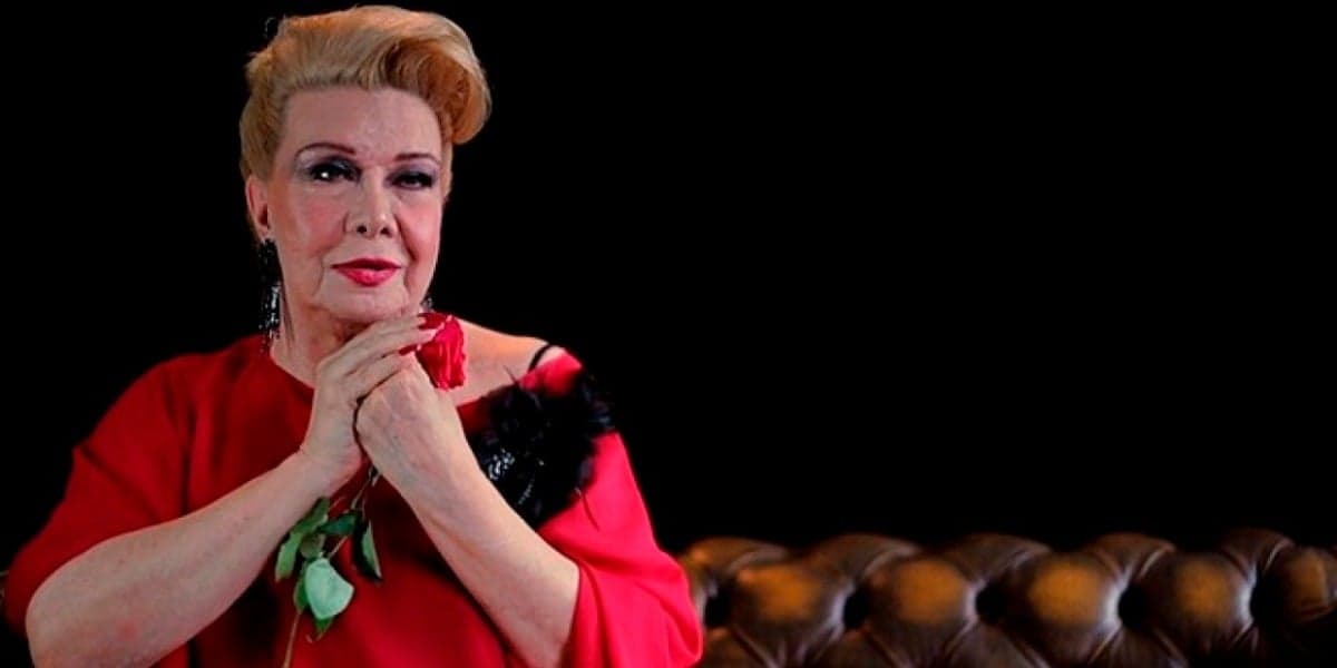 http://tvfoco.uai.com.br/wp-content/uploads/2015/05/Daniela-Mercury.jpg