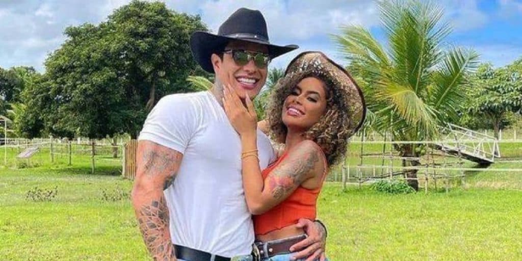 Enquanto Sthe Matos está na Fazenda 13, áudio do seu noivo dando em cima de influencer vaza: "Oi bebê"