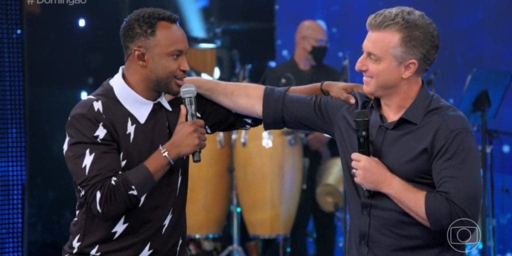 Thiaguinho surpreende o Brasil no Caldeirão do Huck e faz anúncio assumindo: "Estou muito feliz"