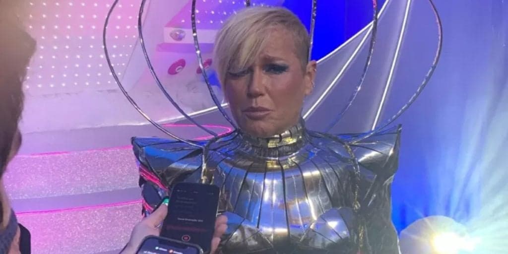 Xuxa, após chegada triunfal no Prêmio Multishow, vai aos prantos e expõe volta à TV aberta: "Projetos"