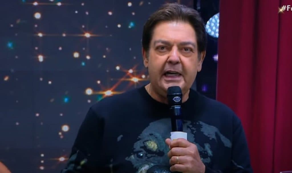 Após salário "miserável", Globais imploram para trabalhar com Faustão e 30 nomes assinam com a Band