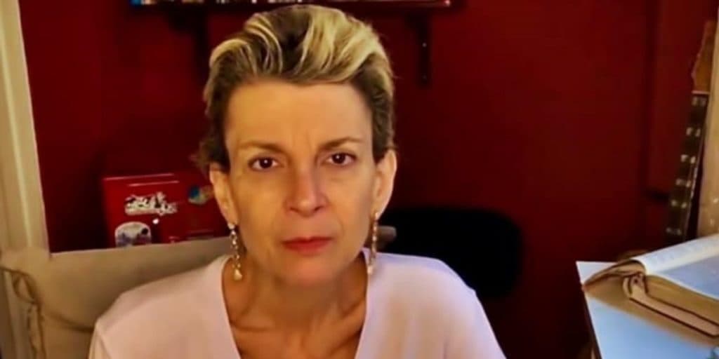 Vazam supostas fotos de Ludmila Ferber já sem vida; cantora gospel morreu aos 56 anos