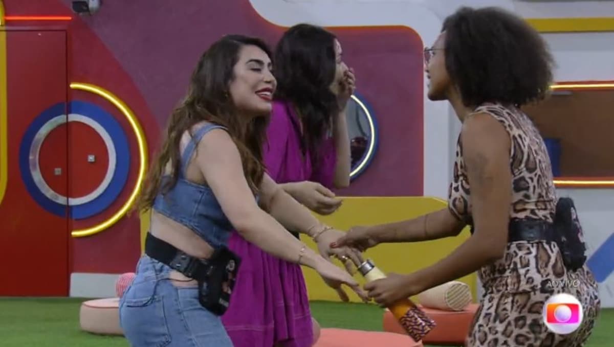 Naiara Azevedo entra na casa do BBB22 (Foto: Reprodução / Internet)