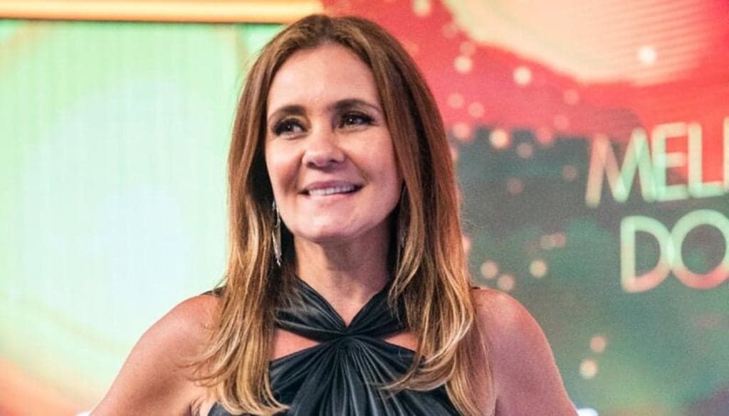 Adriana Esteves vai até o Melhores do Ano e aponta tragédia nacional.