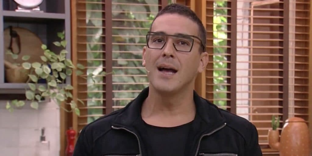 Conversa sobre intimidade fez André Marques assumir que já trocou nomes na hora do sexo: "Não é de maldade"