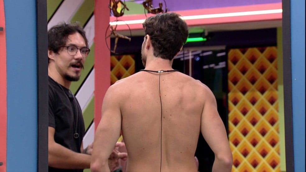 BBB22: Lucas comenta sobre lista do camarote e Elieser dispara: "Ele pegou metade do Brasil"