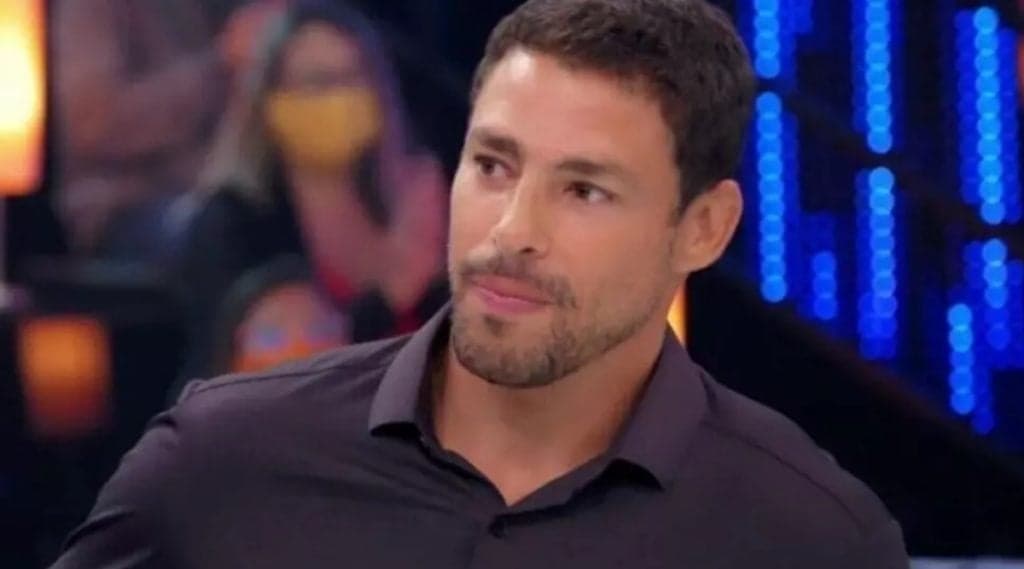 Globo convoca galãs para falarem de cenas de sexo e Cauã Reymond confessa: "A gente tem..."