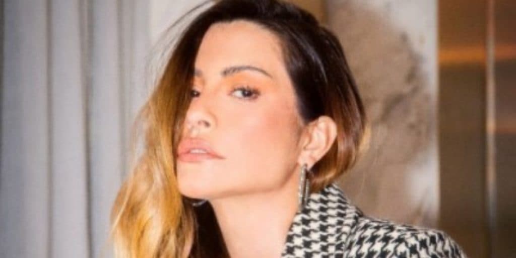 Cleo escandaliza como nunca, arranca a roupa em vídeo quente e exibe seios fartos: "Delícia"