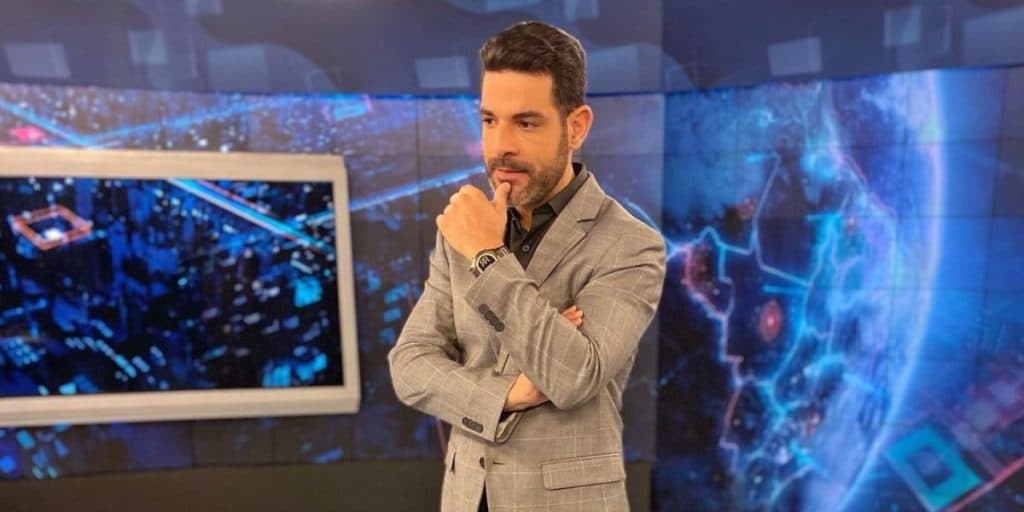 Âncora do SBT é proibido de apresentar jornal, entra em estúdio e explode com notícia: "Não sei se eu choro"