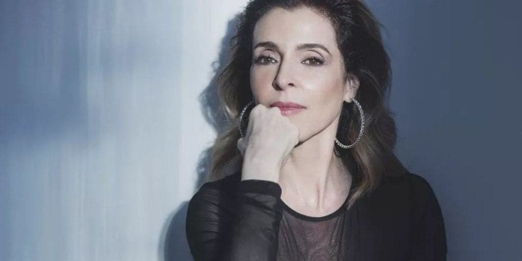 Deborah Evelyn, recatadíssima, mantém união de 10 anos e detalhe chocou: "No começo, achei uma loucura"