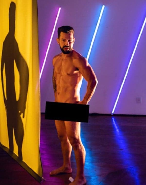 Dennis DJ em divulgação do álbum "Peladão" (Foto: Reprodução/ Instagram) Dennis DJ em divulgação do álbum "Peladão" (Foto: Reprodução/ Instagram)