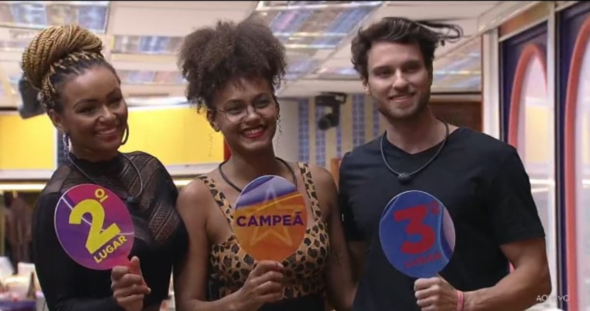 O pódio de Jessilane foi entre Natália e Lucas (Foto: Reprodução / Globoplay)