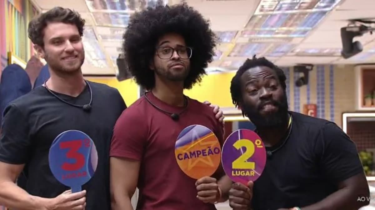 O pódio de Luciano foi entre Lucas e Douglas (Foto: Reprodução / Globoplay)