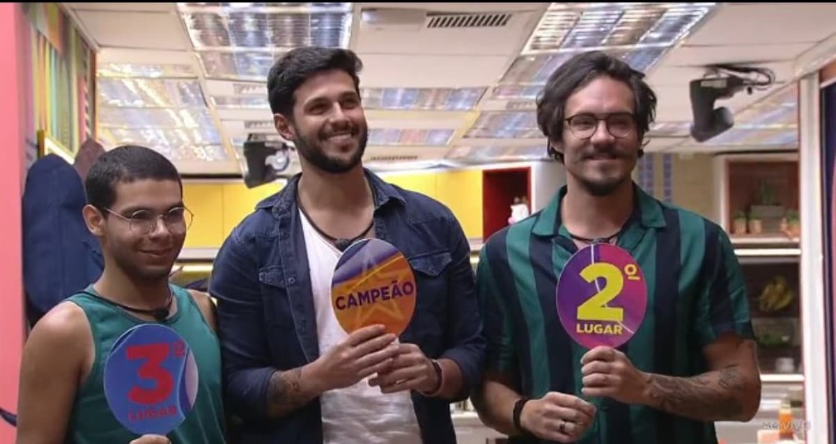 O pódio de Rodrigo foi entre Vyni e Eliezer (Foto: Reprodução / Globoplay)
