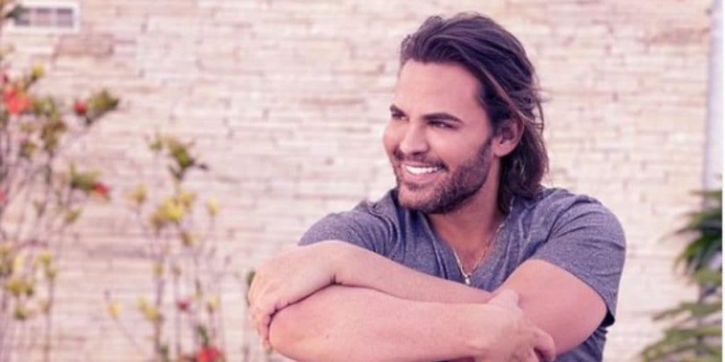 "Meu amor", Eduardo Costa abre o jogo, assume de vez publicamente e foto é exposta: "Estou seguindo"