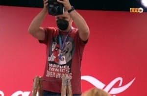 O profissional ajustou a câmera do BBB22 (Foto: Reprodução / Globoplay) O profissional ajustou a câmera do BBB22 (Foto: Reprodução / Globoplay)