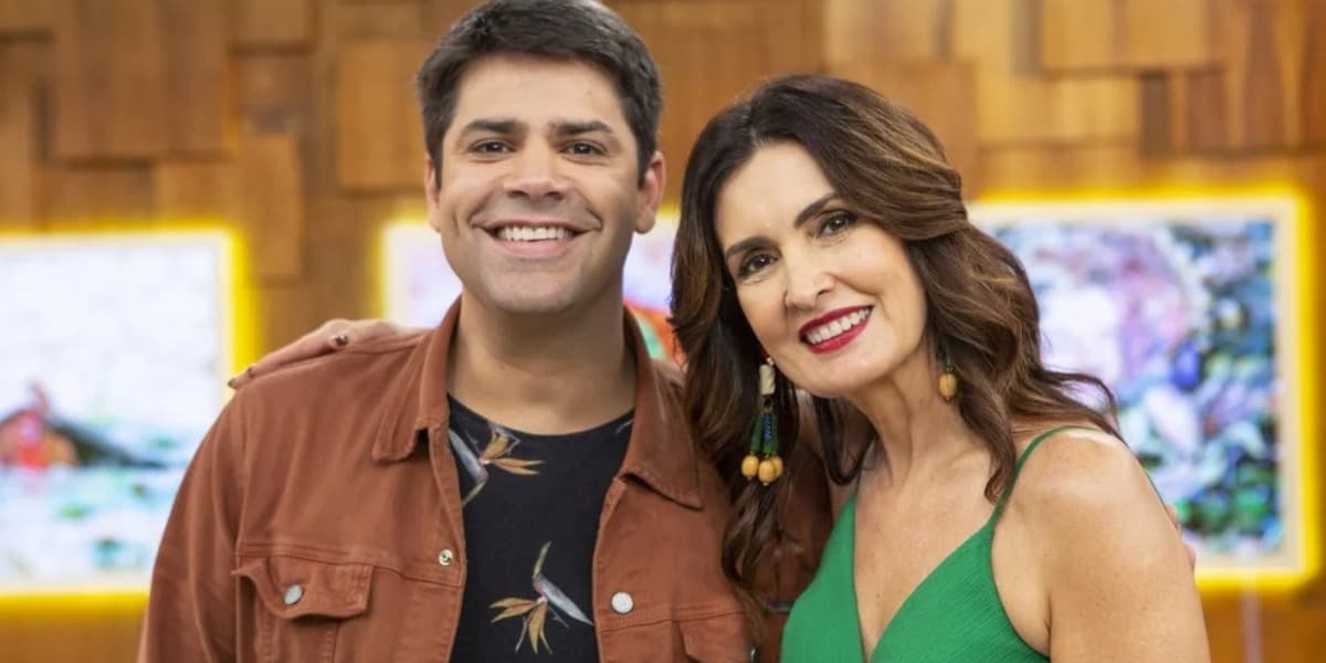 A apresentadora ao lado de Lair Rennó, no Encontro - Foto: Reprodução