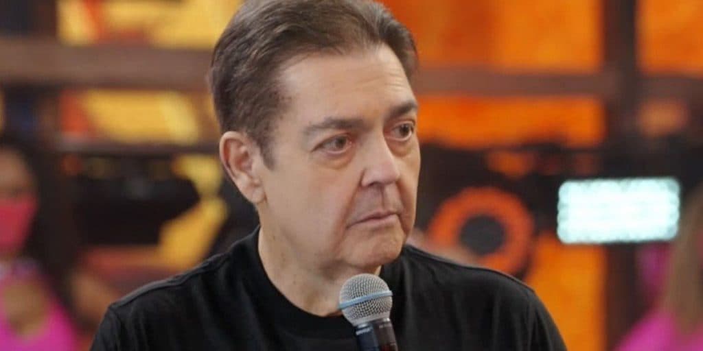 Faustão grava estreia na Band, médico é acionado às pressas no estúdio e confirma com urgência: “Neste momento”