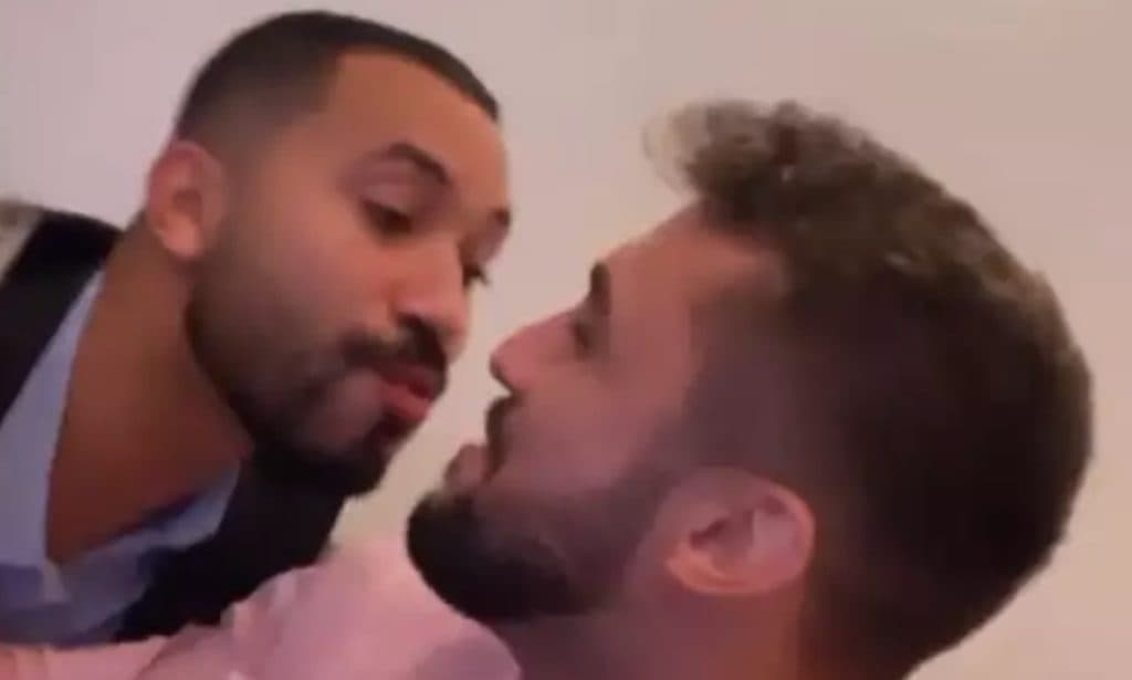 Gil do Vigor com Covid está cheio de amor pra dar, flerta com advogado na web e leva uma de Arthur Picoli