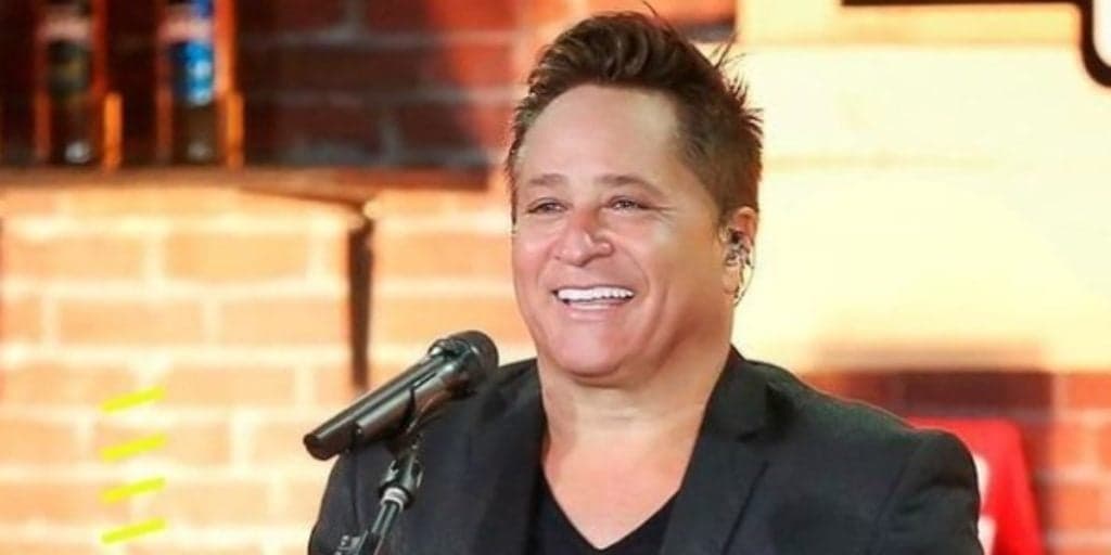 Leonardo surge comendo o que não devia e acaba tendo problema na boca: "Fud**, espinhos na língua"