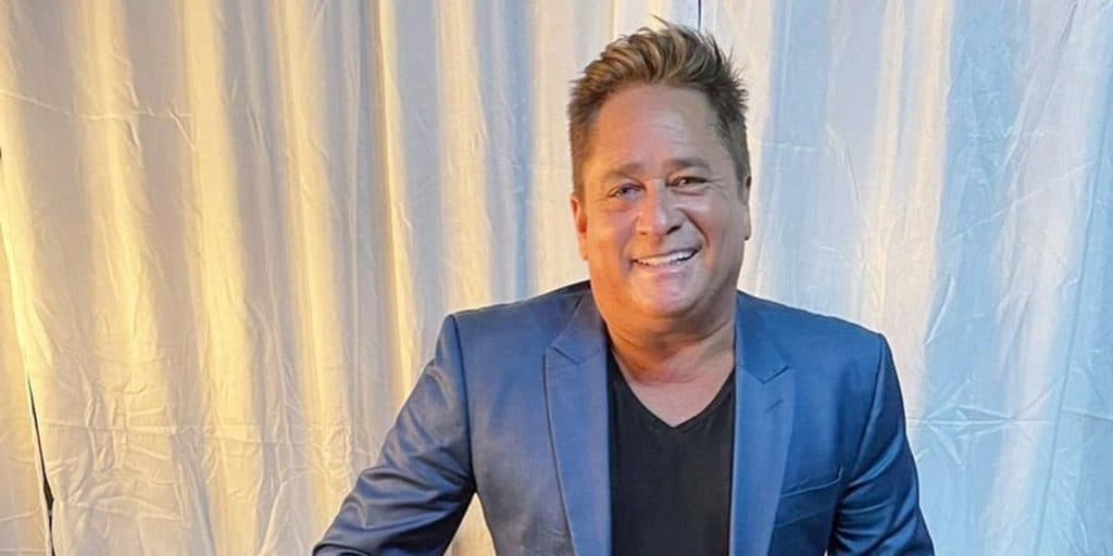 Leonardo tem nariz coberto por pano e motivo é revelado; sertanejos se manifestam: “Força guerreiro”