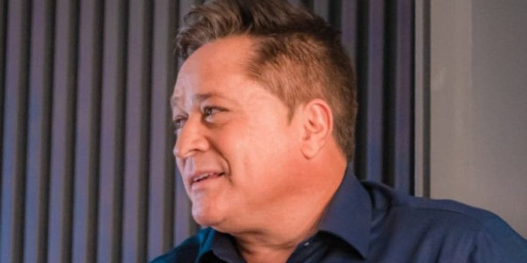 Leonardo tem intimidade exposta por empregada que entrega ofensa e diz o que o sertanejo faz em casa: "Pisa nela"