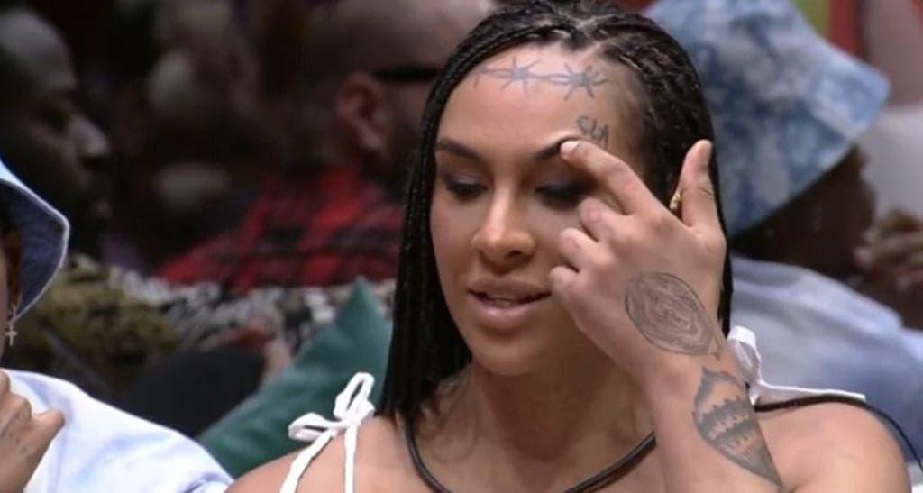 Alvo de transfobia no reality, Linn Da Quebrada protesta no BBB22: "Quero ser tratada no feminino"