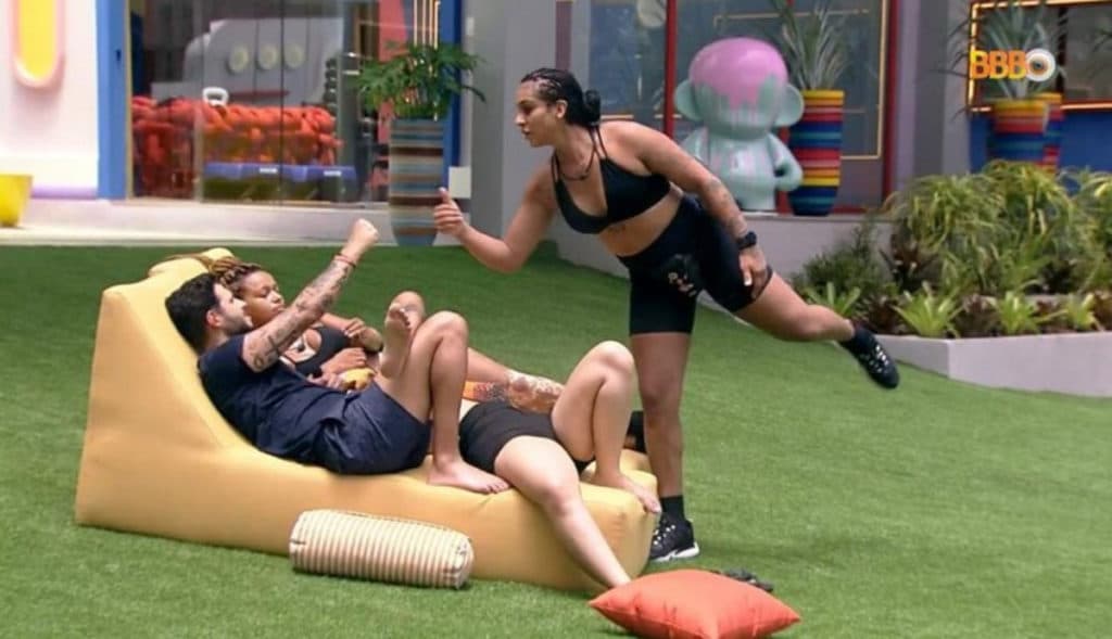 BBB22: Alfinetadas, novos aliados, bate-boca e Jade na cozinha; Veja os destaques do dia