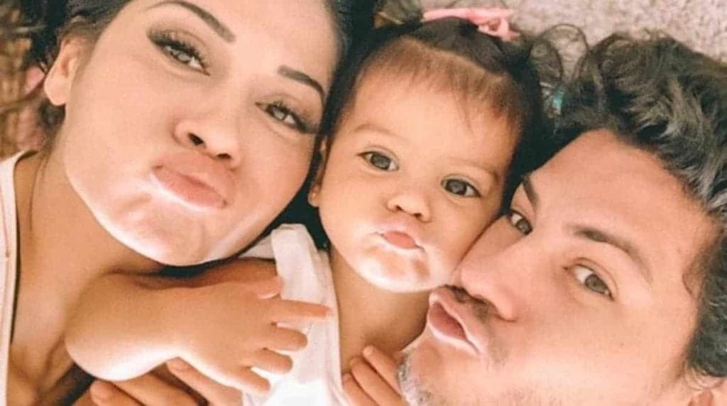 Filha de Arthur Aguiar do BBB22 é internada às pressas na UTI por Mayra Cardi: "Essa batalha é nossa!"