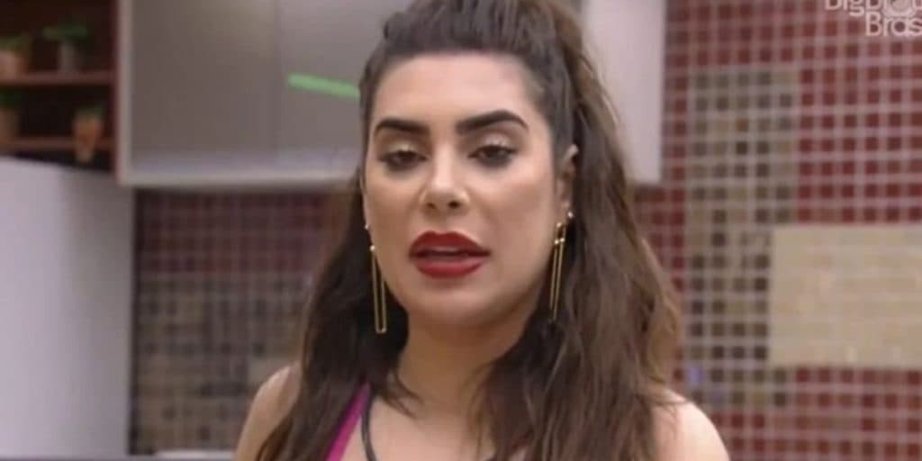 Naiara destrói, ao vivo no BBB22, pede saída do programa e primeira desistência explode na Globo