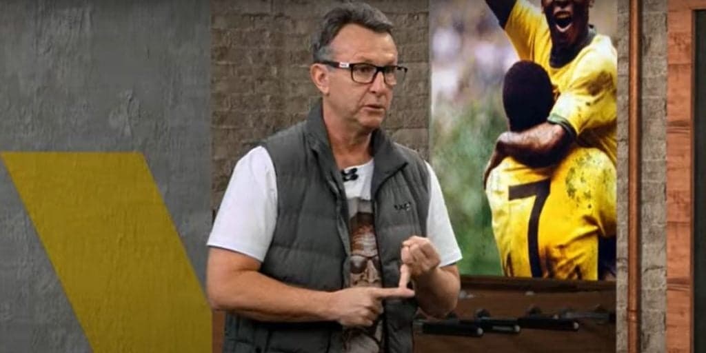 Neto explode com comentarista em Os Donos da Bola, aponta dedo a rapaz na Band e berra: "Vai deixar eu falar?"