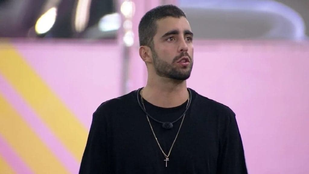 No BBB22, Pedro Scooby tem fotos completamente pelado divulgadas aqui fora: "Bumbum com pelos"