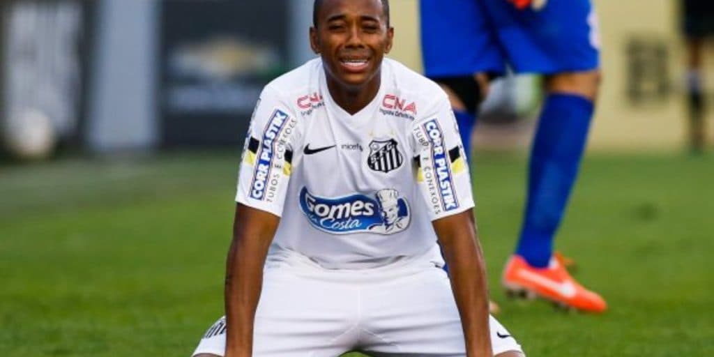 Urgente! Robinho, após acusações de estupro, recebe sentença final e é condenado a nove anos de prisão