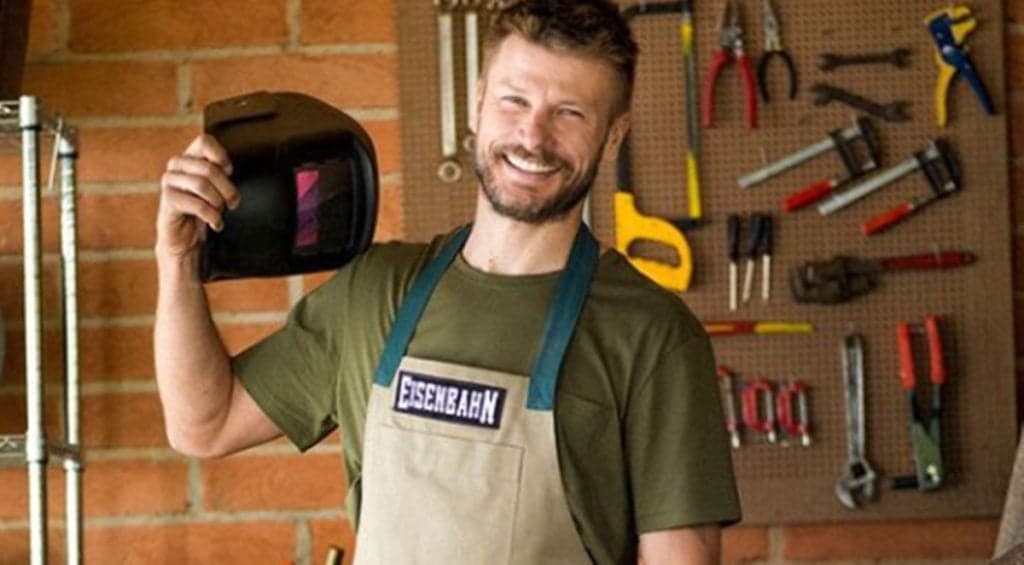 Rodrigo Hilbert falha pela primeira vez ao tentar construir montanha-russa para os filhotes: "Não deu"