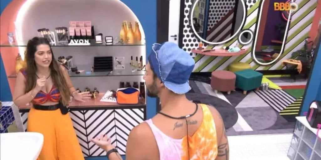 BBB22: Laís procura Rodrigo, pede um beijo e leva um fora do bonitão: "Tenho uma pessoa lá fora''