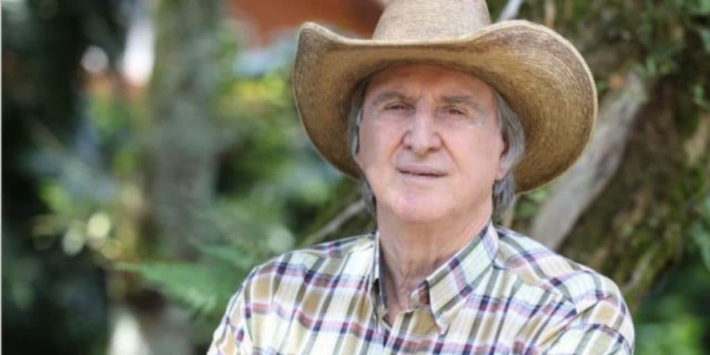Após diagnóstico de câncer aos 81 anos, Sérgio Reis enfrenta o pior e mulher do cantor dá notícia